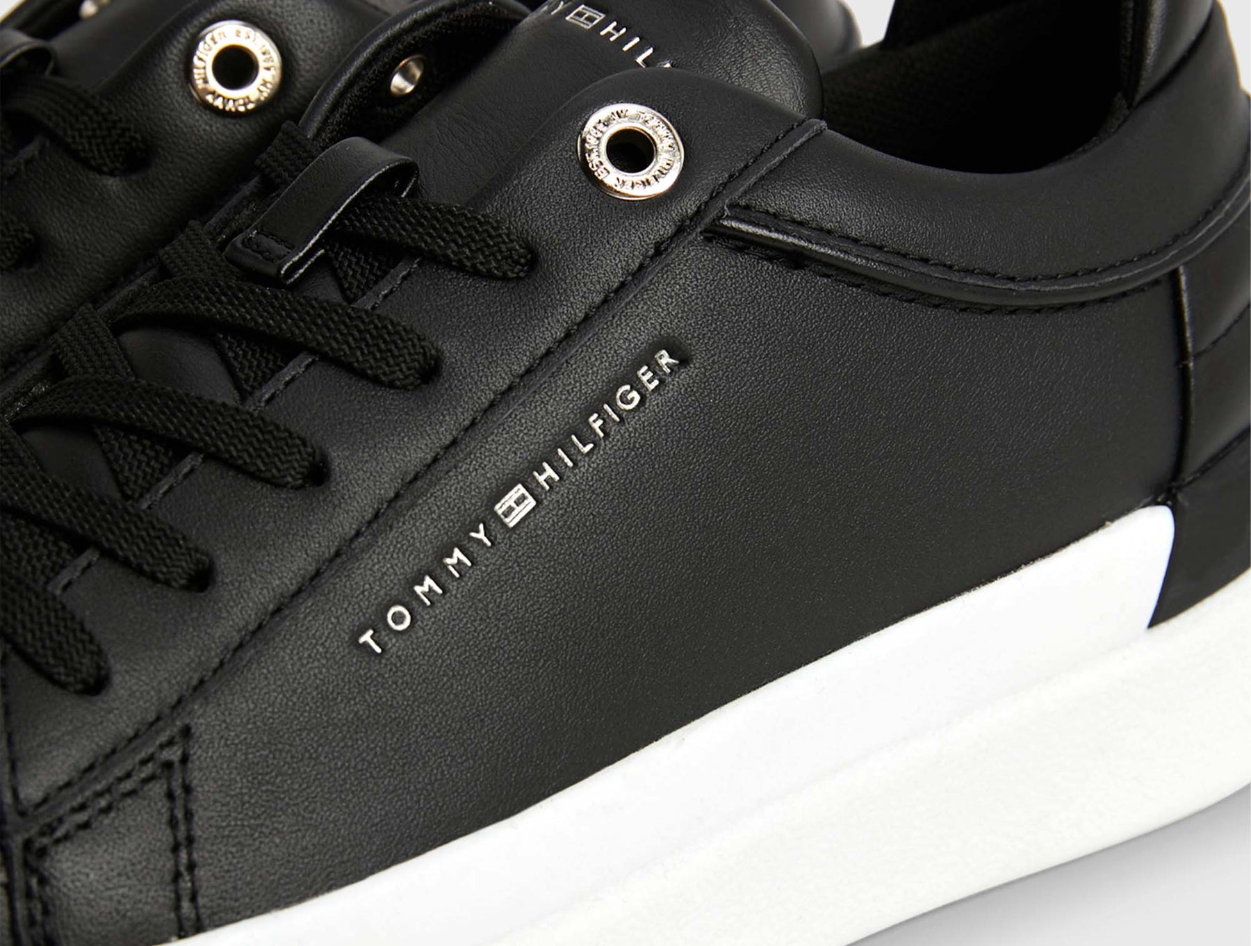 Zapatilla Tommy Feminine Elevated Mujer Negro