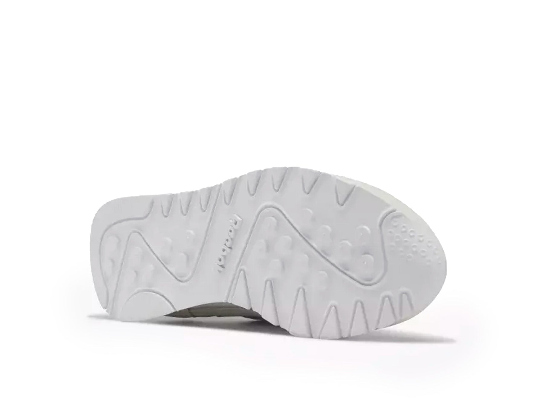 Zapatilla Reebok Cl Nylon Mujer Beige