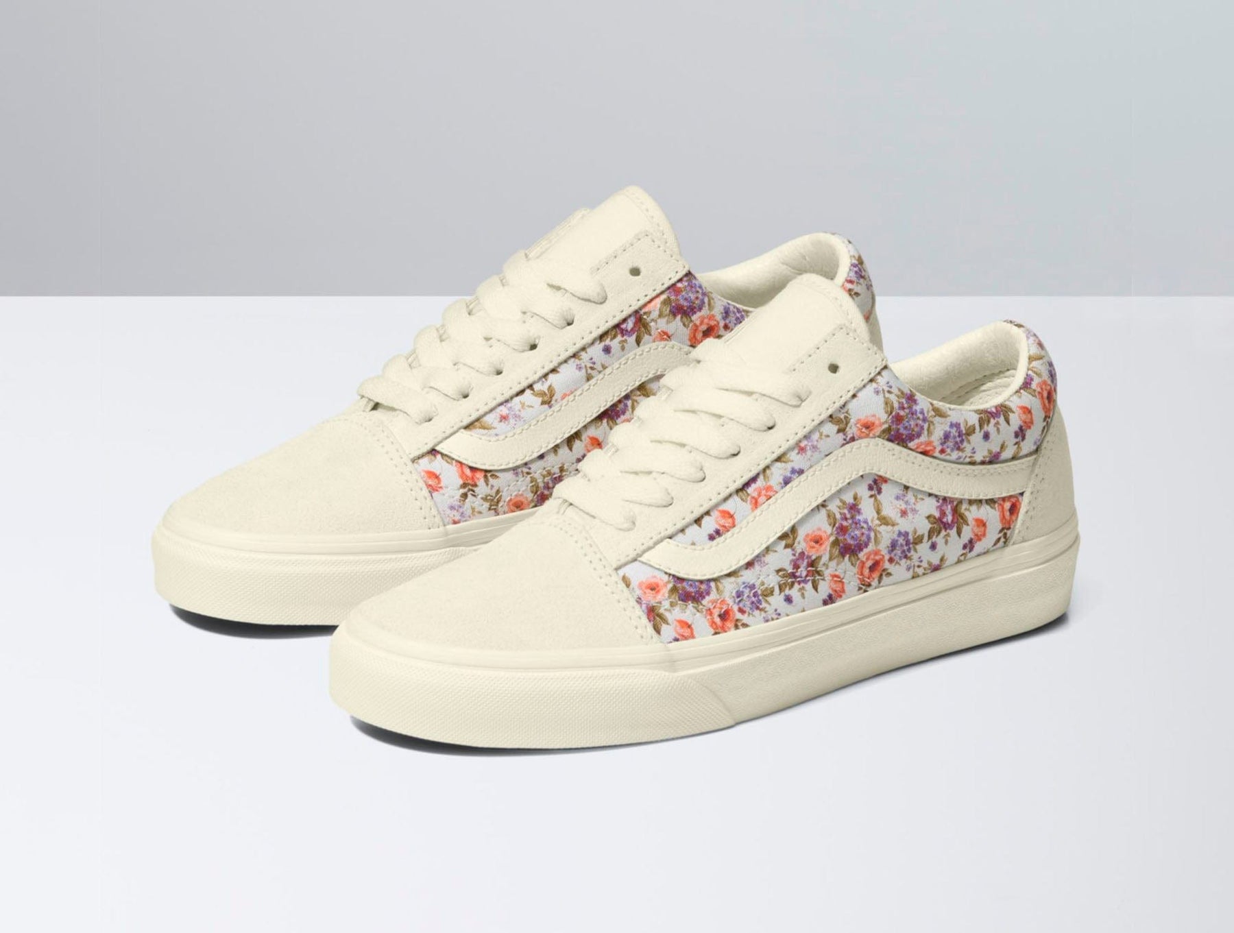 Zapatilla Vans Old Skool Vintage Floral Mujer Blanco