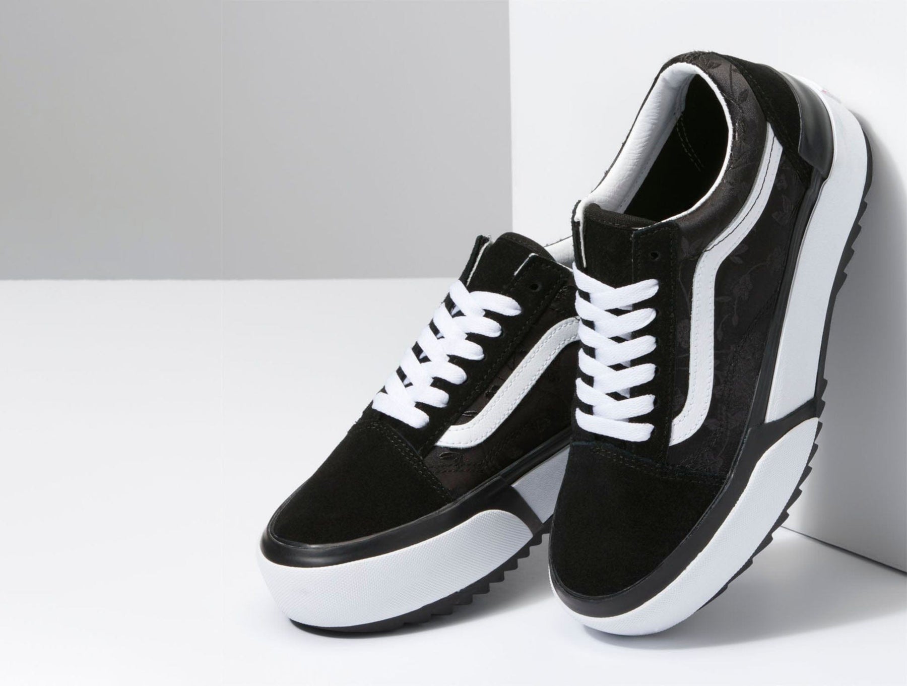 Zapatillas Vans Old Skool Stacked Mujer Negro