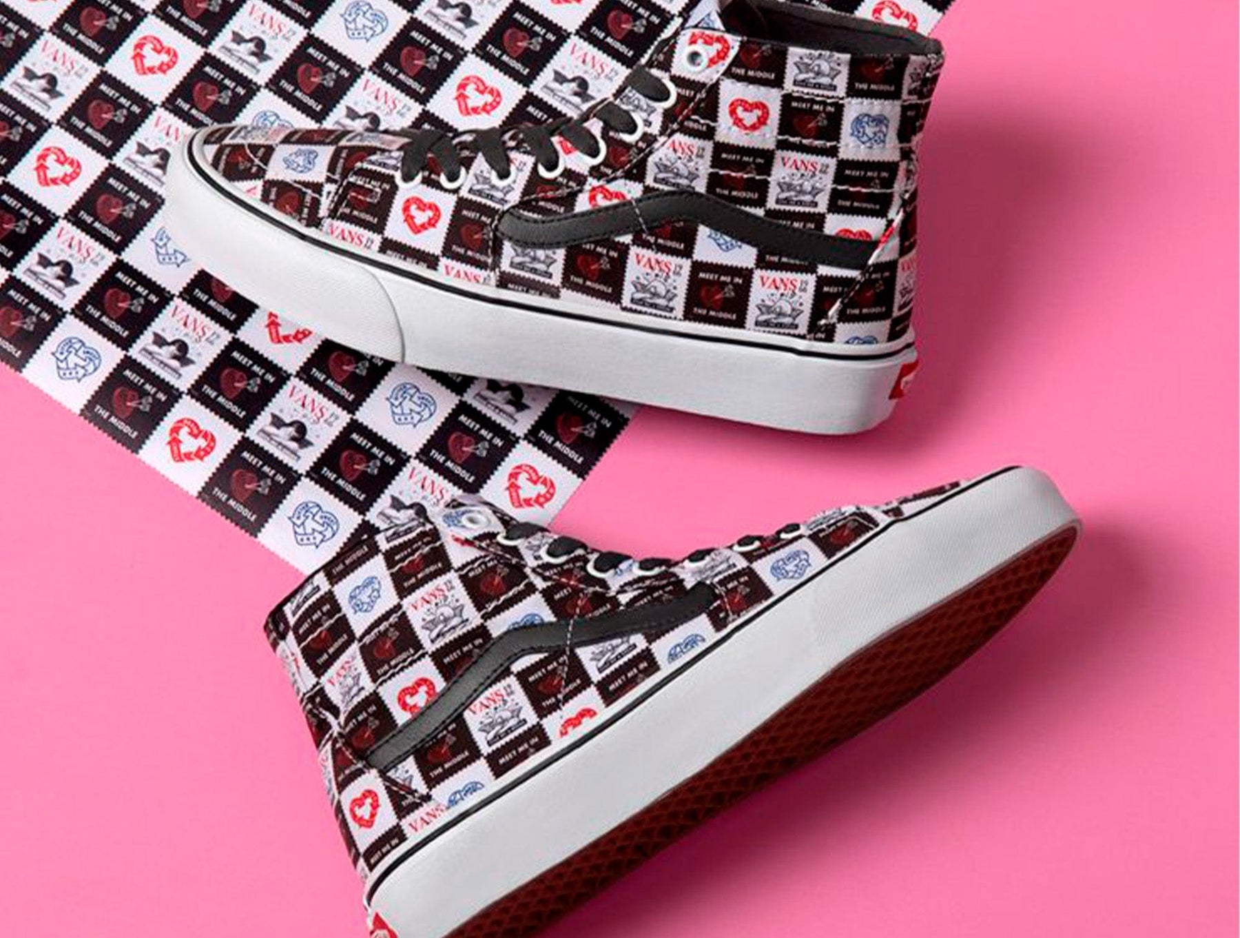 Zapatilla Vans Sk8-Hi Tapered (Love Letters) Mujer Negro