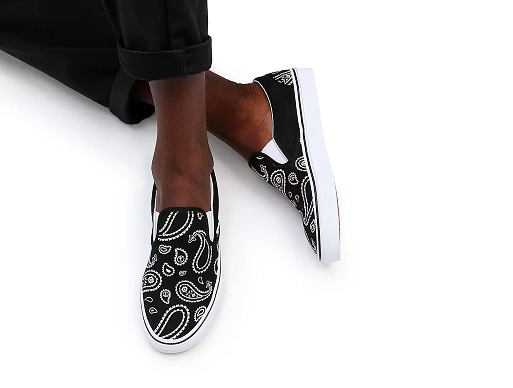 Zapatilla Vans Slip-On Peace Paisley Unisex Negro