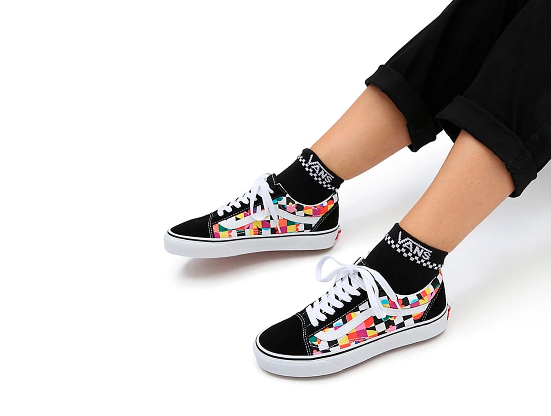 Zapatilla Vans Old Skool (Disney) Multi Check Mujer Negro