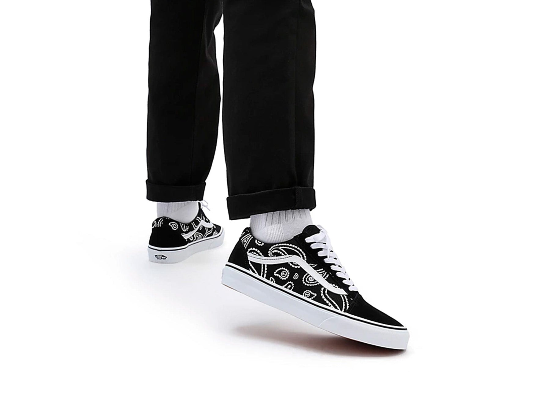 Zapatilla Vans Old Skool Peace Paisley Unisex Negro