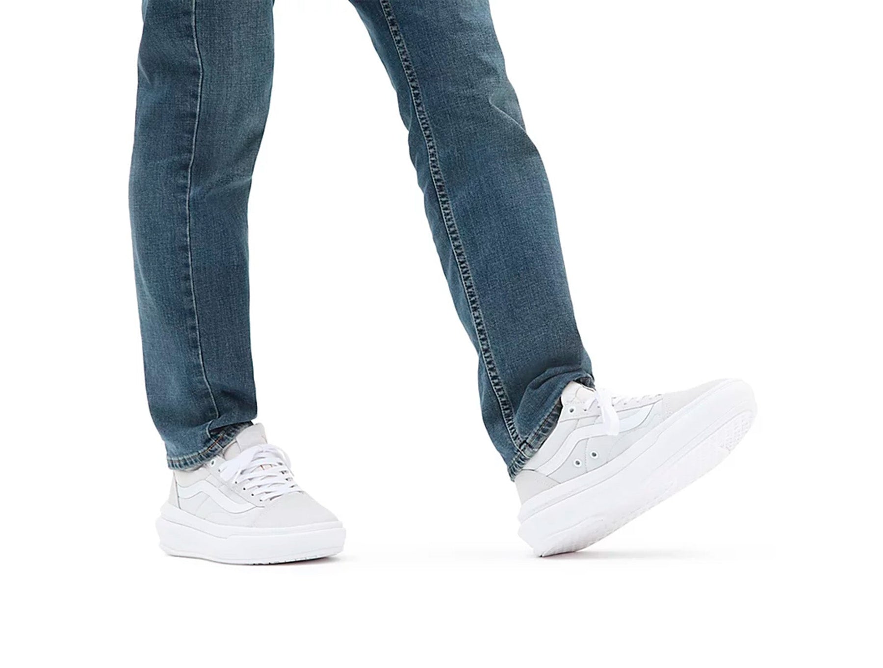 Zapatilla Vans Old Skool Overt Cc Mujer Gris