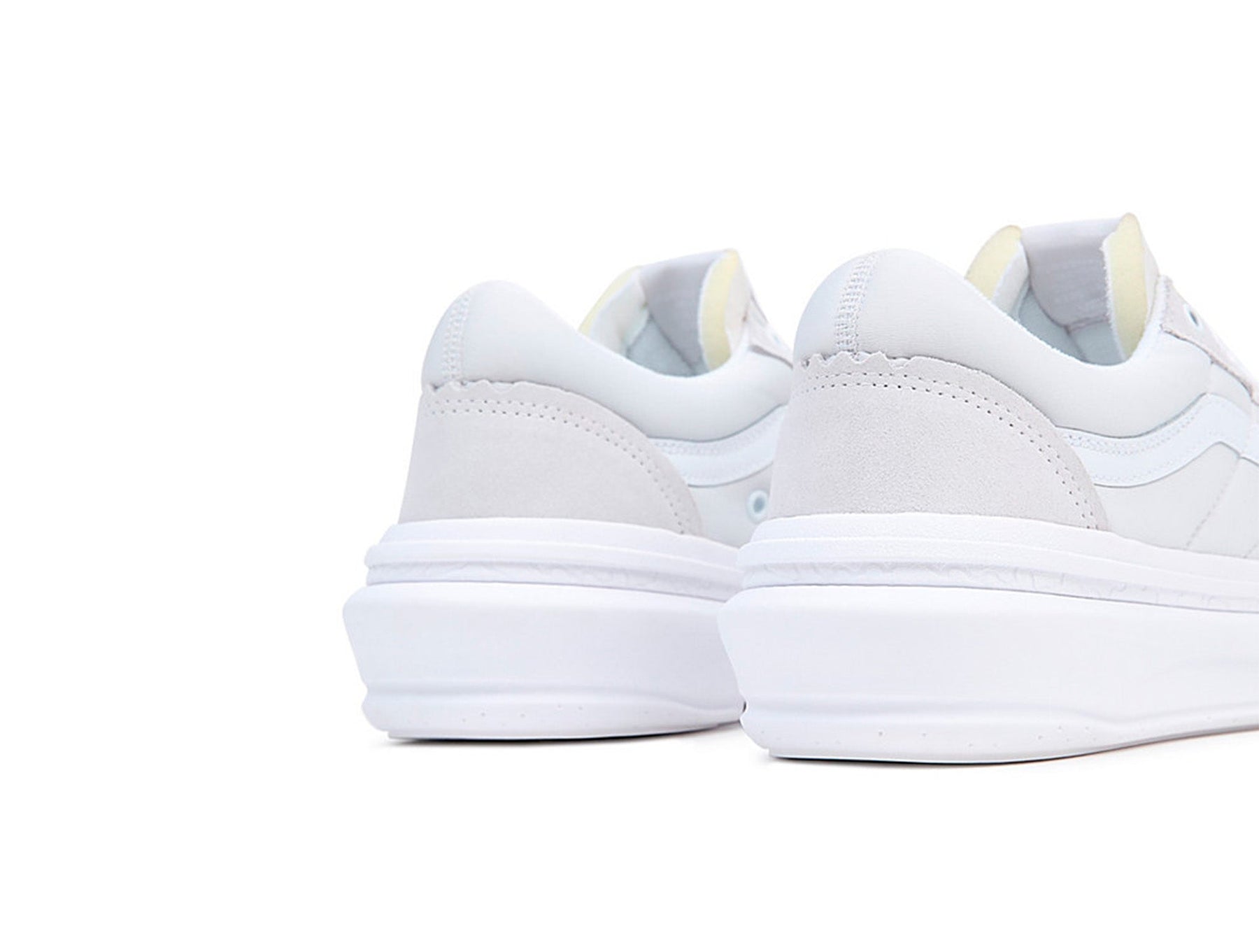 Zapatilla Vans Old Skool Overt Cc Mujer Gris