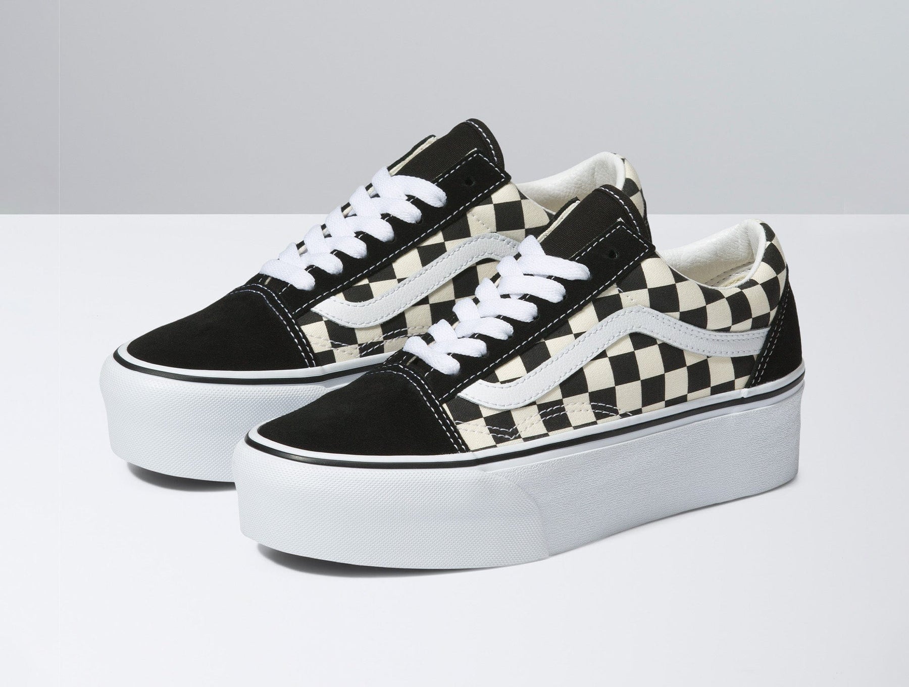 Zapatilla Vans Old Skool Stackform Checker Mujer Negro
