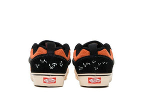 Zapatilla Vans Knu Skool (Disney) Unisex Negro