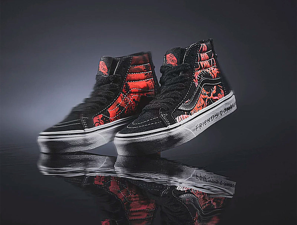 Zapatilla Vans Sk8-Hi Reissue Stranger Things Hombre Negro
