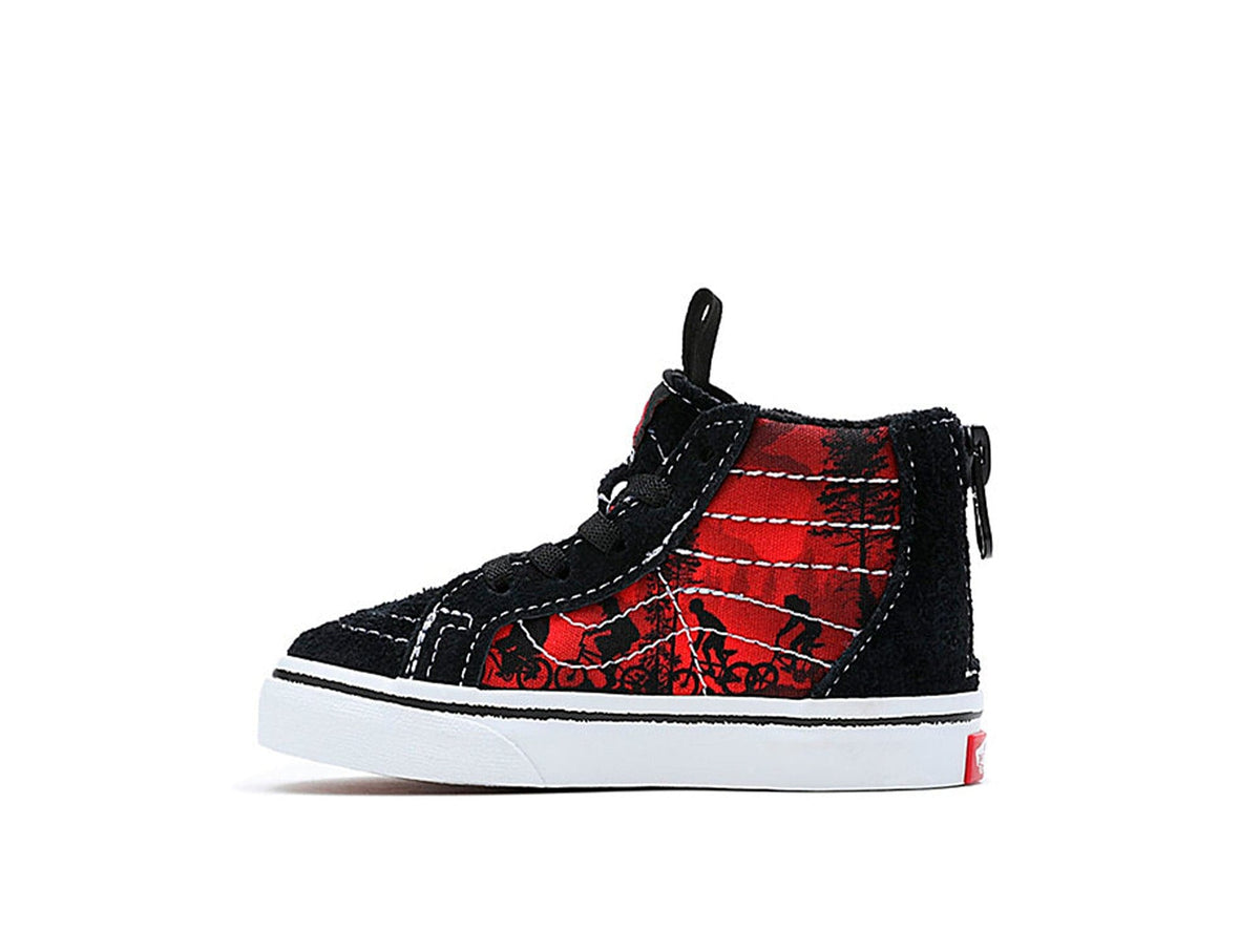Zapatilla Vans Sk8-Hi Zip Stranger Things Infantil Negro