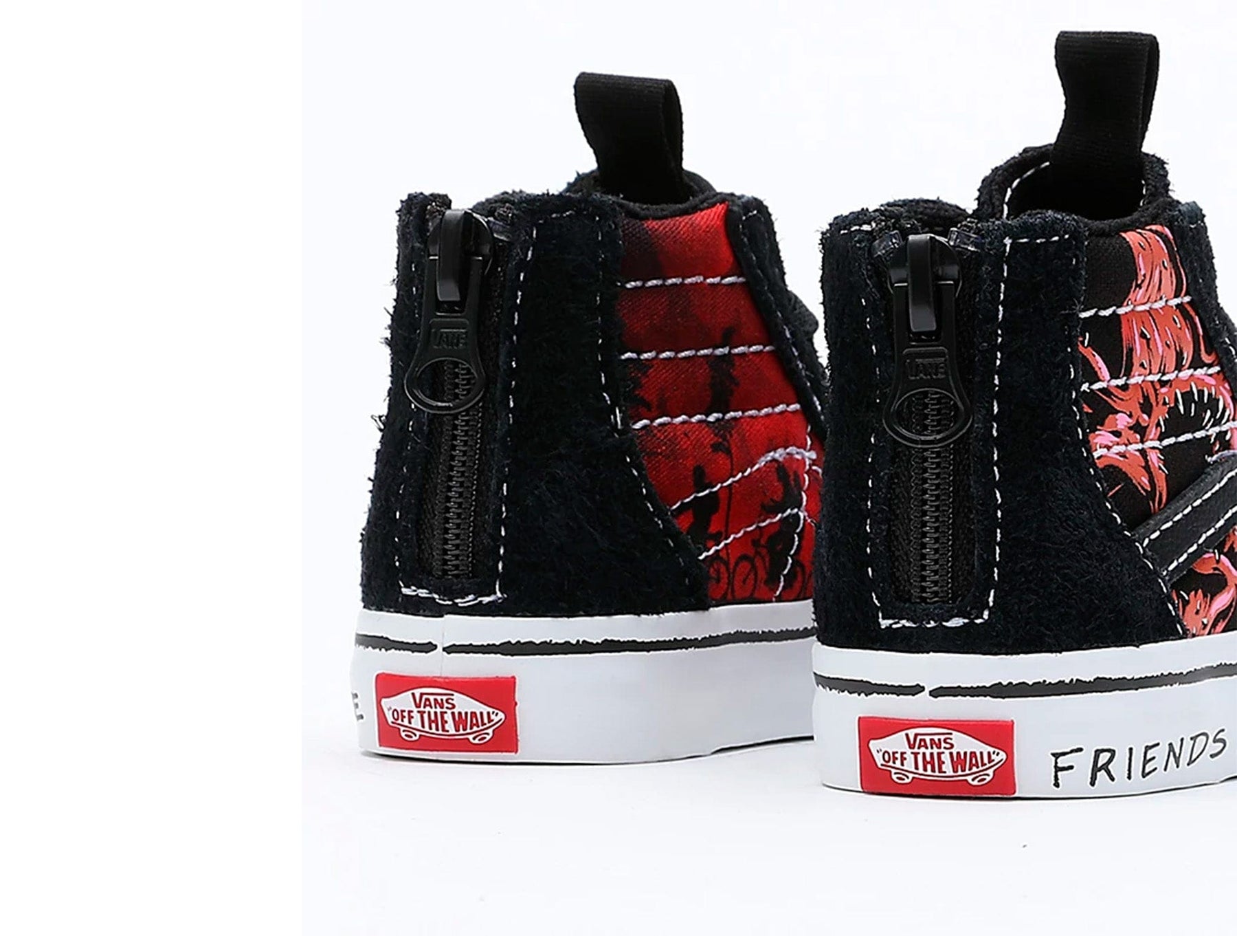 Zapatilla Vans Sk8-Hi Zip Stranger Things Infantil Negro