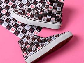 Zapatilla Vans Sk8-Hi Tapered (Love Letters) Mujer Negro