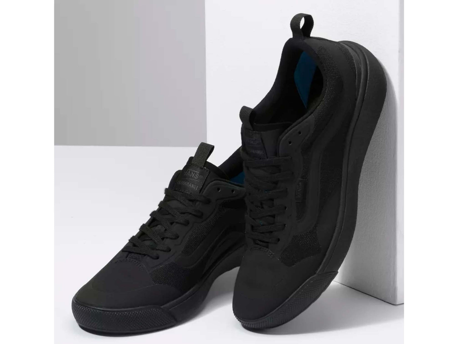 Zapatilla Vans Ultrarange Exo Hombre Negro