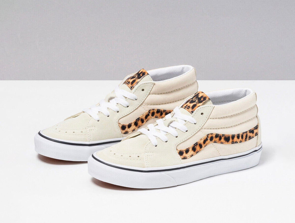 Zapatilla VaNS Sk8-Mid Mujer Beige