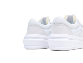 Zapatilla Vans Old Skool Overt Cc Mujer Gris